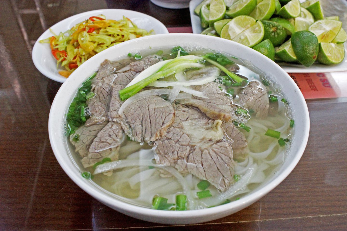 Pho hanoi. Pho Ханой. Pho Hanoi ланч. Phở hà nội. Куриная лапша Бун Вьетнам.